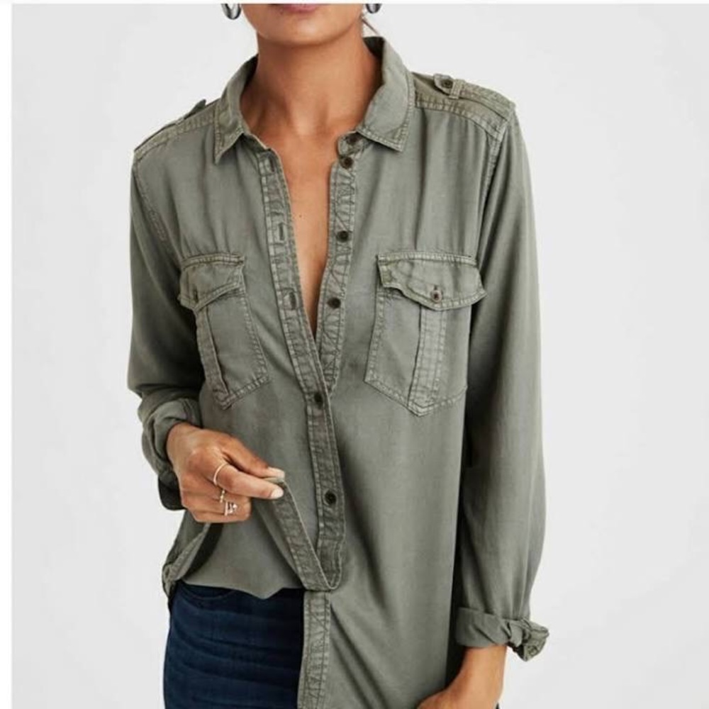 American eagle military button up boyfriend shirt
